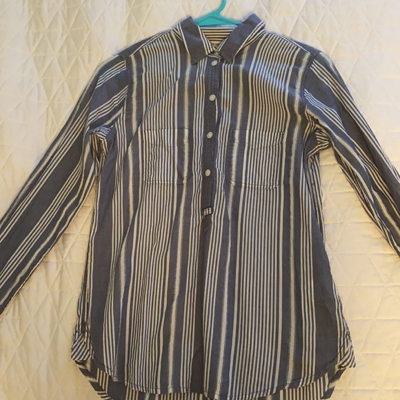 American Eagle Strip Button Down size XS/S - Picture 2 of 6